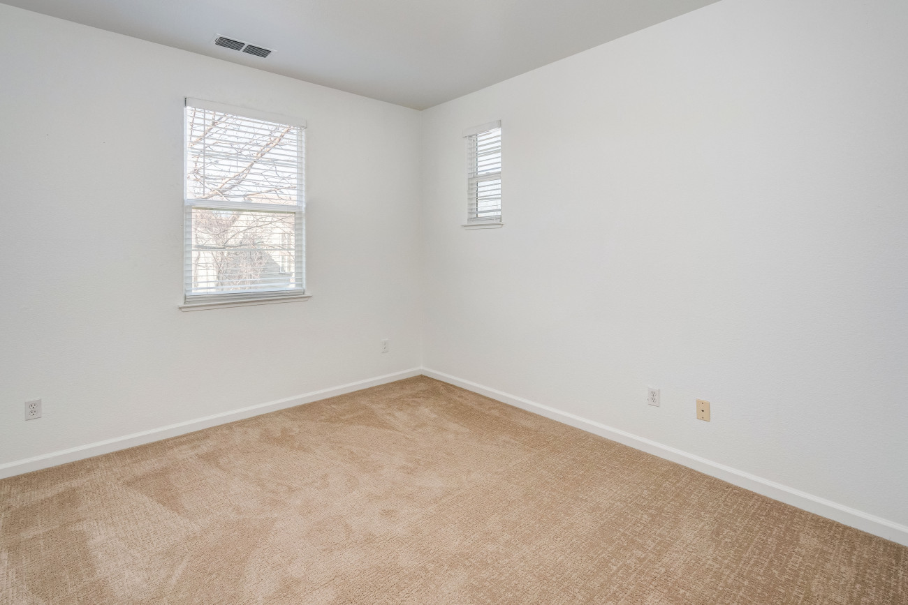 1660 Glenmore-43.jpg